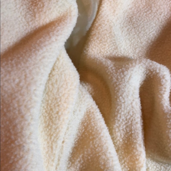 Water and wind resistant coat - Picture 6 of 6